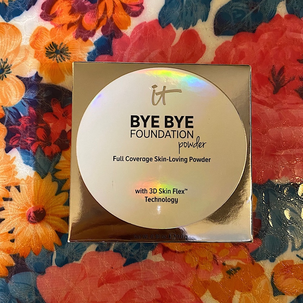 IT Bye Bye Foundation Powder